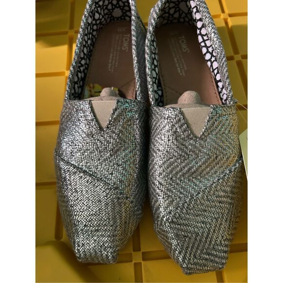 Tom’s :Woman’s Classic  COLOR: Silver Herringbone - Picture 1 of 3